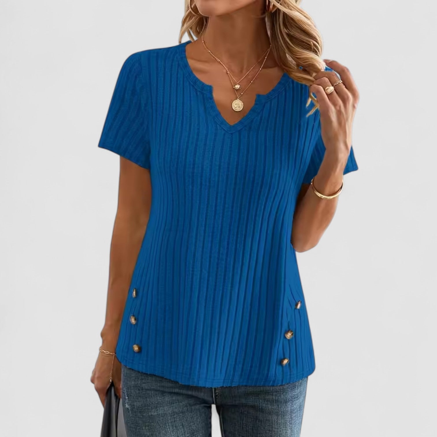 Birgitta | V-hals top med diskrete detaljer