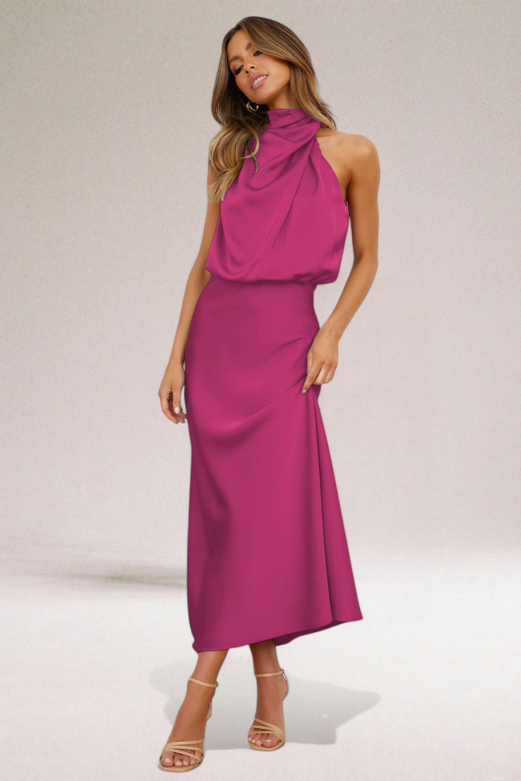 Birgitta | Glamourkjole i satin med halterneck