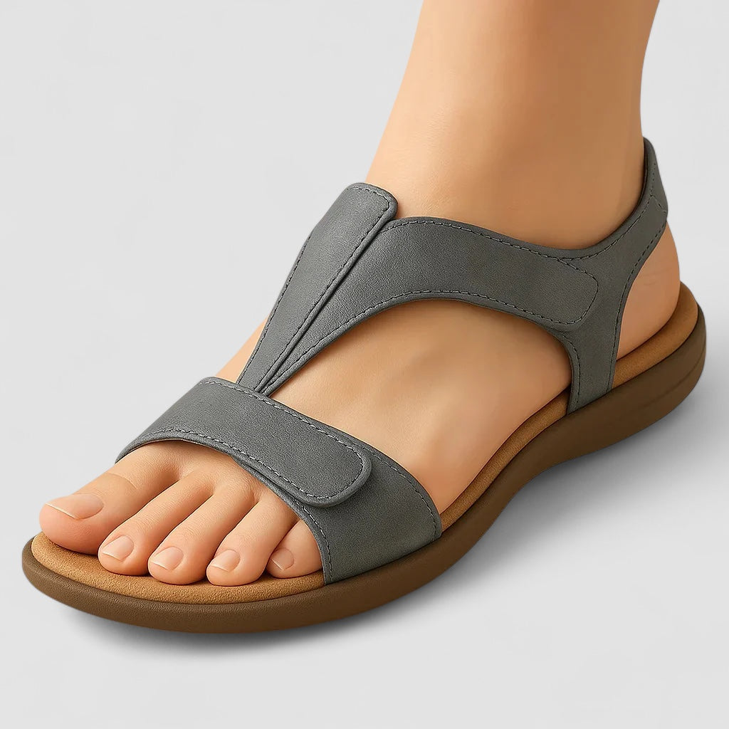 Birgitta | Richmond sandal med komfortabel kilehæl