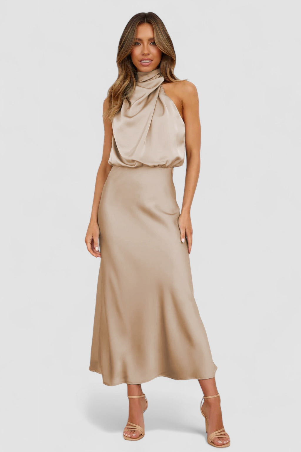 Birgitta | Lang satin kjole med halterneck