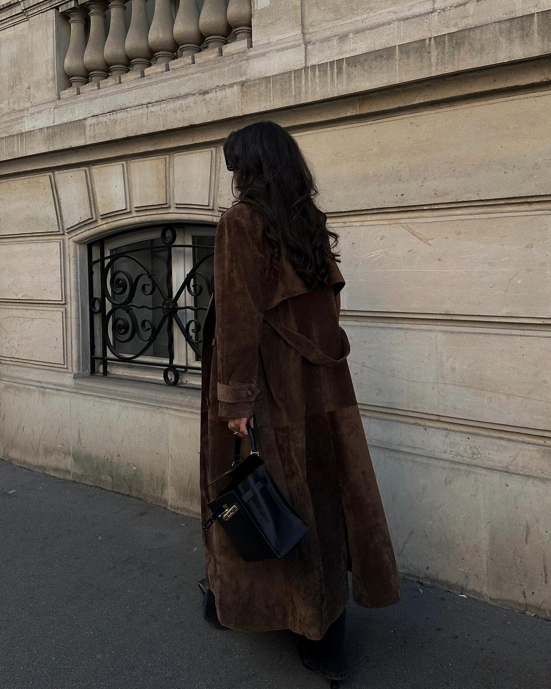 Birgitta | Stilren Trenchcoat med Moderne Design