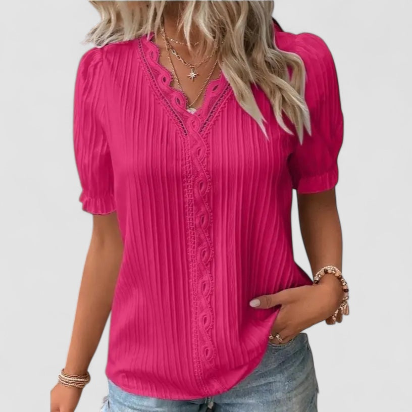 Birgitta | Mira – Feminin top med spidsdetaljer